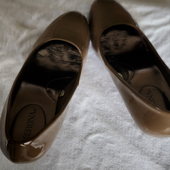 Neutral heels - Picture 5 of 5